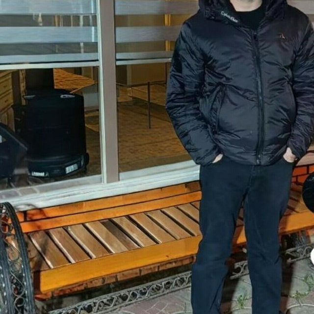 Evinde uyurken balkondan giren kişi tarafından öldürüldü