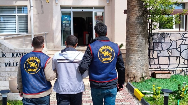 Aydın'da aranıyordu, İzmir'de yakalandı