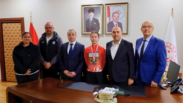 Dünya Şampiyonası yolcusu Tunçel için Akhisar'da ziyaret trafiği