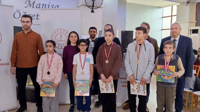 Zeka oyunlarında Sarıgöl il üçüncüsü oldu