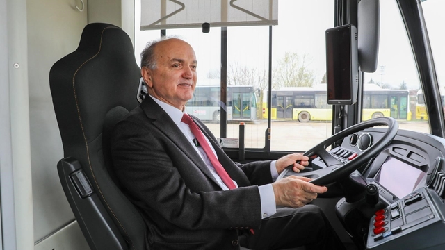 Düzce'de artan yolcu sayısına elektrikli otobüsler çare olacak
Düzce Belediyesi'nin yeni toplu taşıma filosu elektrikli otobüslerden oluşacak