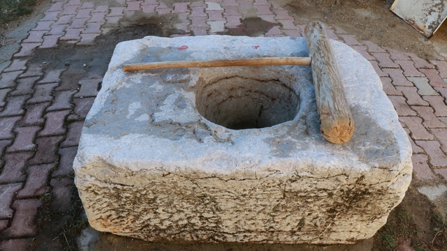 Asırlık dibek, köyün ortak mirası oldu