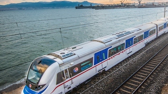 İzmir'de, ulaşımda yeni tarifeler yürürlüğe girdi