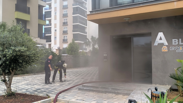 Lüks dairedeki yangın ev sahibini ağlattı