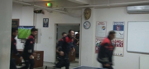 Dünya Kupası maçını bırakıp yangına koştular