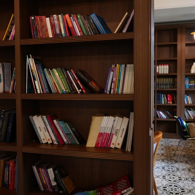 Başkan Özlü "Güçlü bir gelecek; okuyan ve düşünen bireylerle mümkündür"