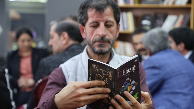 Elazığ'da kahvehanelere kitap köşesi kuruluyor