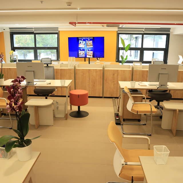 BUÜ'de erasmus ve proje ofisleri hizmete açıldı