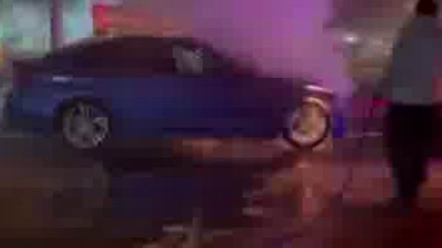 Diyarbakır'da seyir halindeki otomobil alev topuna döndü