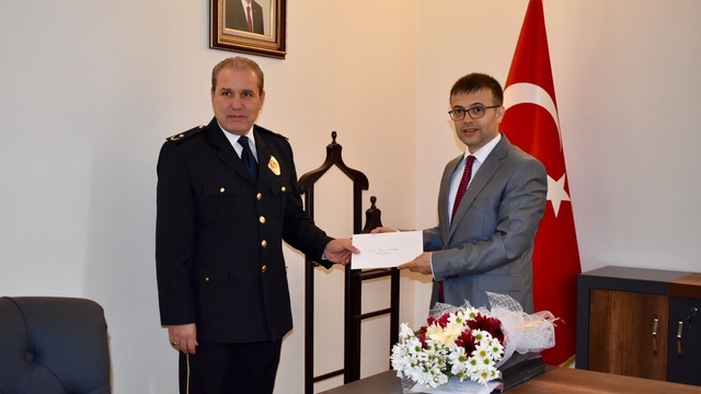 Emekli emniyet müdürü spor yaparken hayatını kaybetti
Emekli emniyet müdürü törenle memleketine uğurlandı