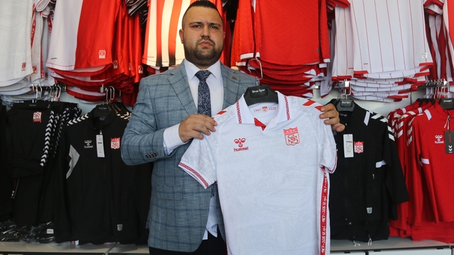 Sivasspor'a bin biletlik destek