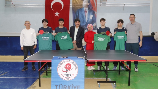 Türkiye üçüncüsü Menteşe Anadolu Lisesine federasyondan tenis masası