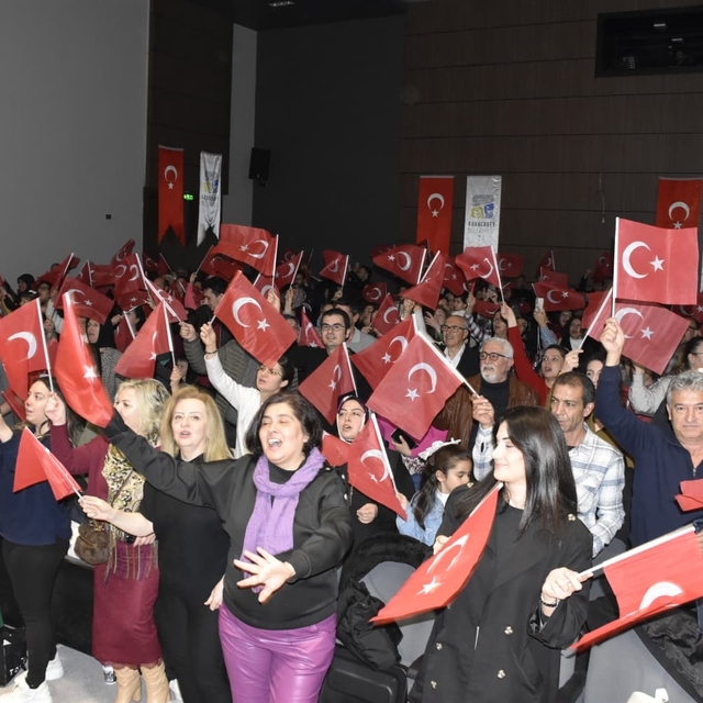 Karacabey'de kahramanlık türküleriyle duygu dolu gece