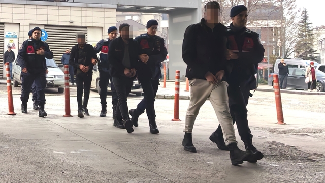 Bursa'da 7 bağ evini soyan şüpheliler JASAT'tan kaçamadı