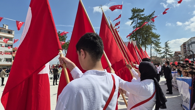İkinci İnönü Zaferi'nin 105'inci yılı törenle kutlandı
İnönü Kaymakamı Talha Atılay Teymur: "Bu millet diz çökmez, boyun eğmez"