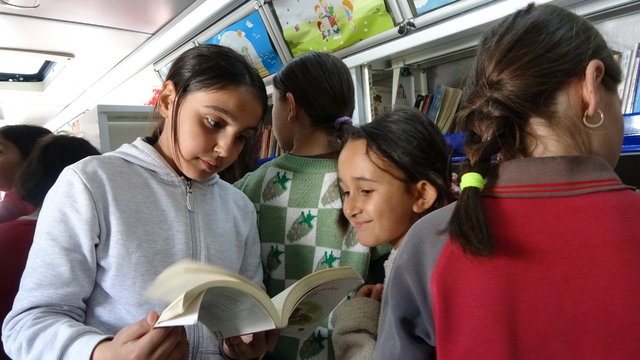 Gezici Kütüphane, 3 binden fazla kitabı okurlarla buluşturuyor