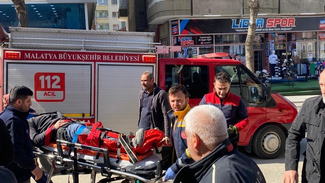 Malatya'da asansör boşluğuna düşen işçi yaralandı