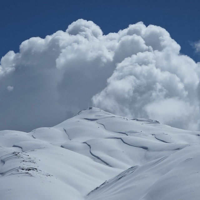 Van'ın yüksek kesimlerinde kar güzel manzaralar oluşturdu