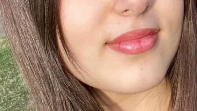 Taciz mağduru genç kız son yolculuğuna gözyaşları ile uğurlandı