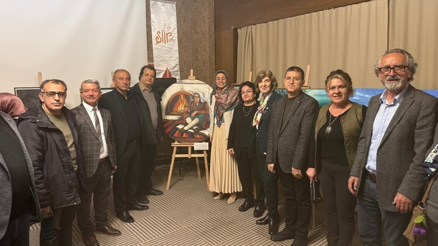 Denizli'de "İz Bırakanlar" sergisi yoğun ilgi gördü