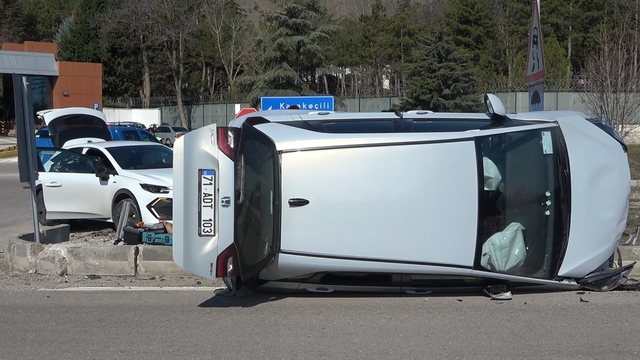 Kırıkkale'de iki otomobil çarpıştı: 1 yaralı