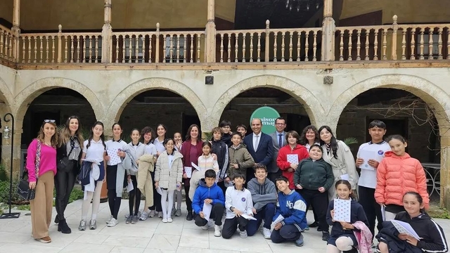 Datça'da ortaokul öğrencileri tarihi mekanları gezdi