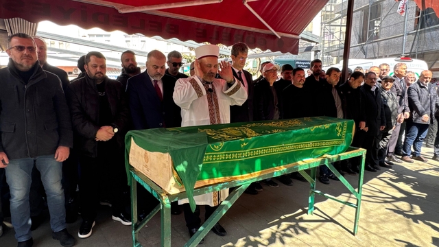 Giresun'da bağışlanan organlarıyla 5 hastaya umut olan Tuana Torun'un cenazesi defnedildi