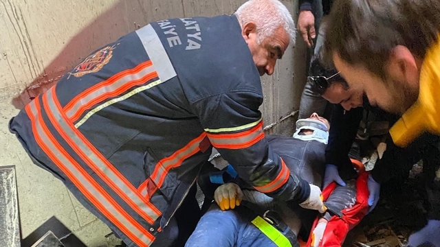 Malatya'da asansör boşluğuna düşen işçi yaralandı