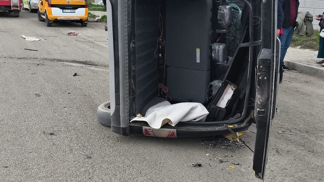 Iğdır'da kaza: Araç takla attı, 2 yaralı