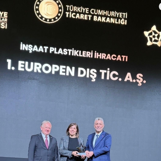 Europen'e büyük onur: İhracat şampiyonluğu ödülünü Bakan Ömer Bolat takdim...