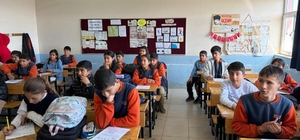 Kaymakam Kahraman okul ziyaretlerini sürdürüyor