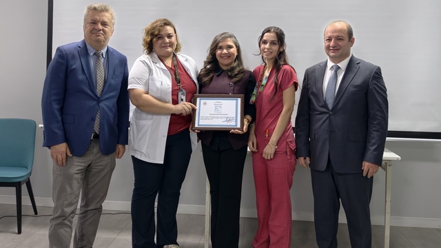 Manisa CBÜ Hastanesi'ne 'Bebek Dostu Hastane' belgesi