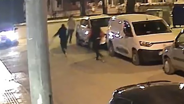 Bafra'da kendisini darbeden şahsa kurşun yağdırdı: O anlar kamerada