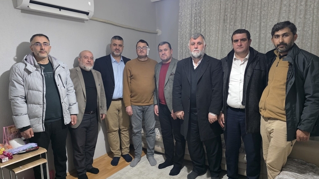 Manisa'da namaz çıkışı imama bıçaklı saldırı