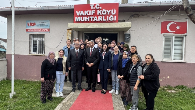 Edirne Valisi Sezer, Giyim Üretim Teknolojileri Kursu'nu ziyaret etti