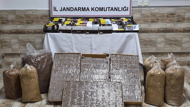 Sakarya'da kaçak tütün operasyonunda 4 zanlı yakalandı