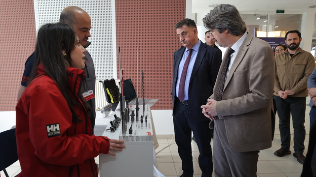 BUÜ Teknoloji Fuarı teknoloji firmalarıyla öğrenci topluluklarını aynı alanda buluşturdu