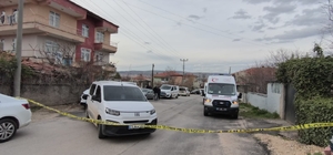 İki oğlunun bıçak ve nacakla saldırdığı baba öldü