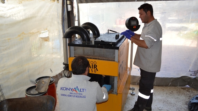 Konyaaltı Belediyesi çöpe gidecek yiyecekleri mamaya dönüştürüyor