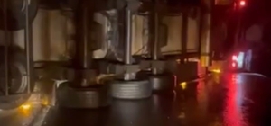 D-650'de zincirleme kaza: Kilometrelerce araç kuyruğu oluştu 3 tır çarpıştı, yaralanan olmadı