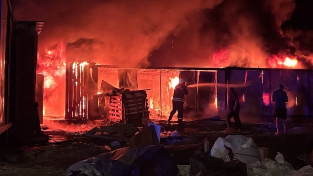 Erzincan'da işçi konteynerlerinde yangın paniği