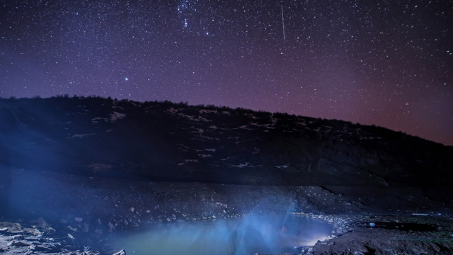 Budaklı Kaplıcaları, geceyi aydınlatan yıldızlarla güzel görüntüler oluşturdu
