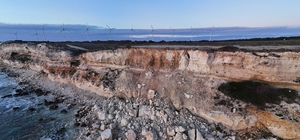 Turizm merkezi Bozcaada'daki Polente Burnu'nda göçük