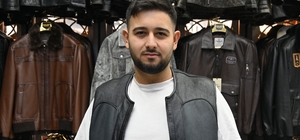 7 yaşında yırtık yapıştırarak başladığı dericilikte şimdi dünyaya satış yap...