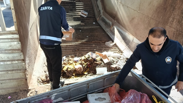 Hakkari'de tarihi geçmiş gıdalar imha edildi