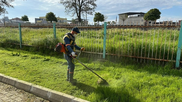 Başkan Çerçioğlu'ndan Germencik ve İncirliova'da yeşil alan çalışması