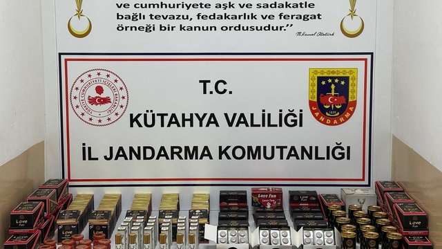 Kütahya'da kaçak cinsel ürün operasyonu, 753 adet ürün ele geçirildi