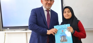 Bayburtlu öğrenciler Kur'an-ı Kerim'i güzel okuma yarışmalarında bölge biri...