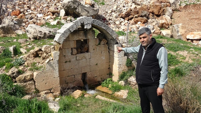 Gaziantep'te kar ve yağmur bereketi: Tarihi çeşmelerden su akmaya başladı
Kuruyan tarihi çeşmeler yıllar sonra yeniden akmaya başladı