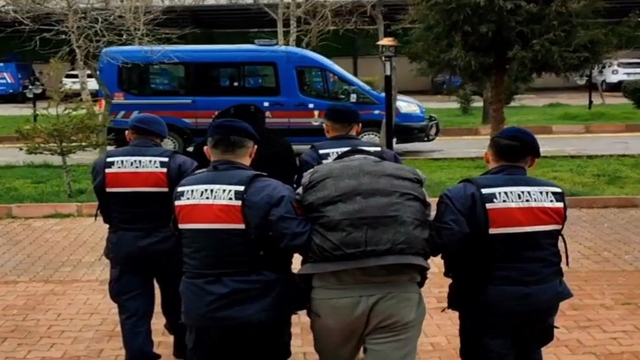 Jandarmadan uyuşturucu operasyonu: 2 tutuklama